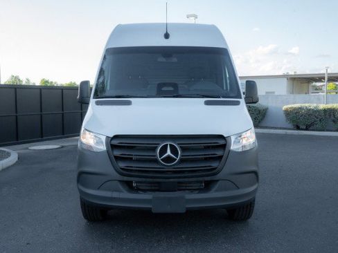 New 2025 Mercedes-Benz Sprinter 2500 image 2