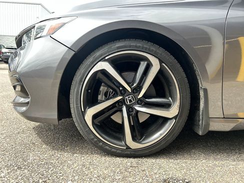 Used 2018 Honda Accord Sport image 6