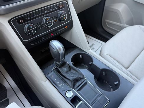 Used 2018 Volkswagen Atlas SE image 26