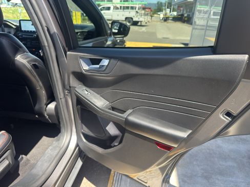 Used 2024 Ford Escape ST-Line AWD/4WD image 15