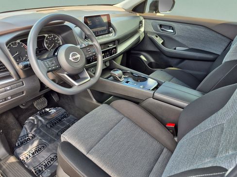 Certified 2023 Nissan Rogue SV FWD image 19