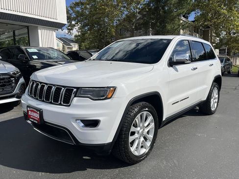 Used 2017 Jeep Grand Cherokee Limited w/ Luxury Group II AWD/4WD image 17