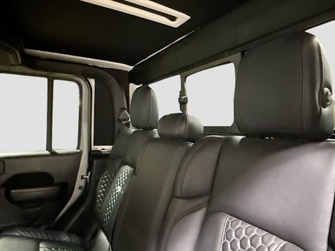 Used 2021 Jeep Gladiator Sport image 27