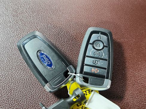 Used 2022 Ford Expedition Limited RWD image 38