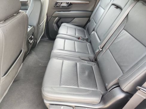 Used 2025 Chevrolet Tahoe LT RWD image 20