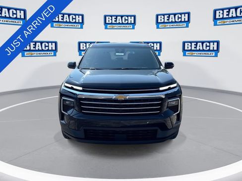 New 2026 Chevrolet Traverse LT w/ Driver Confidence Package FWD image 3