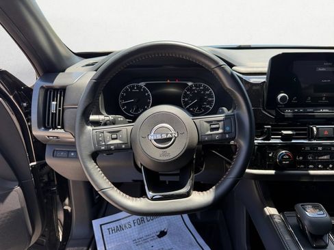 Used 2025 Nissan Pathfinder Rock Creek AWD/4WD image 12