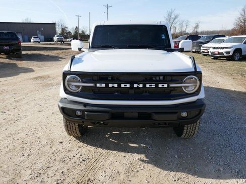New 2025 Ford Bronco Outer Banks image 8