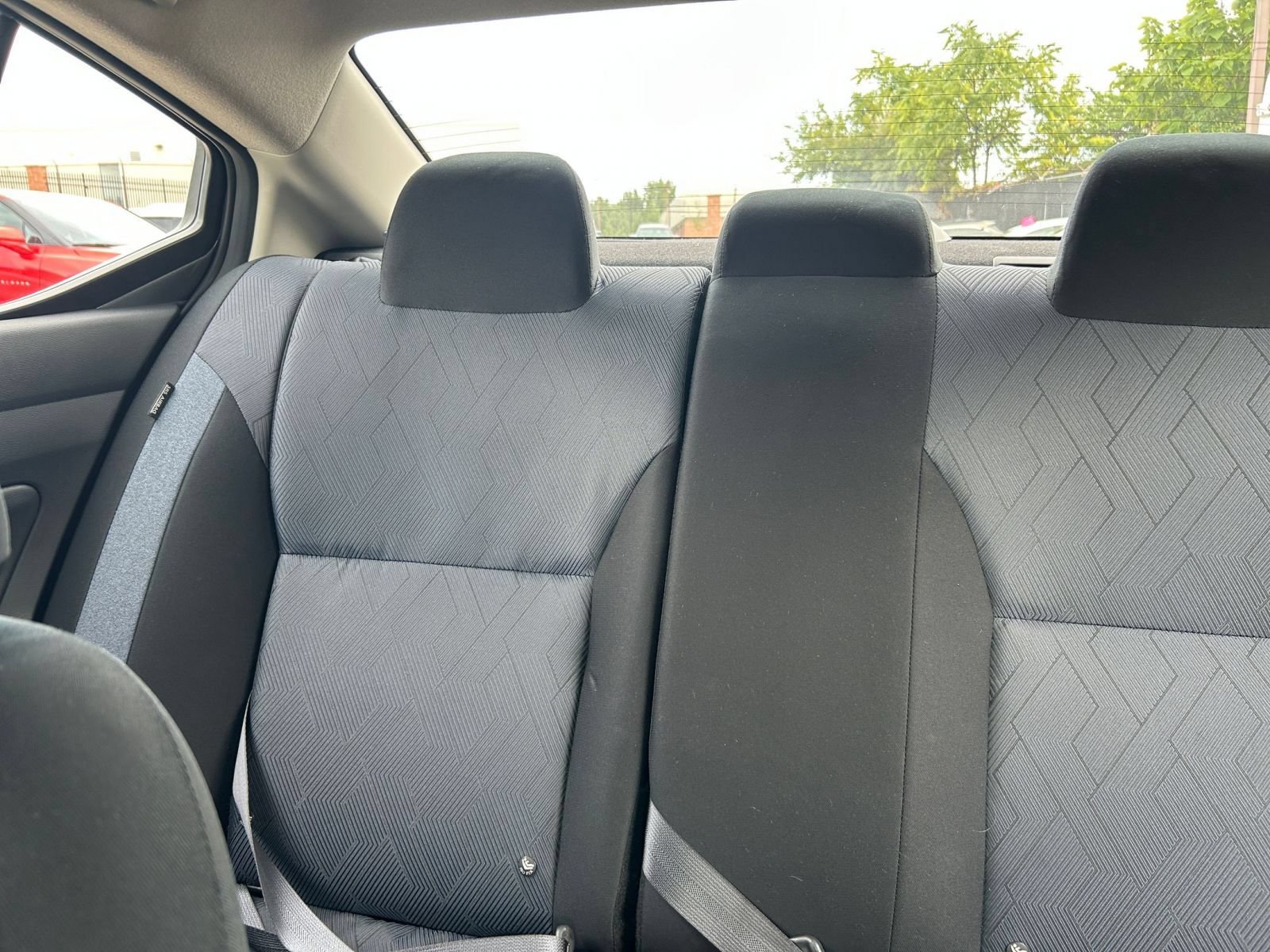 Used 2025 Nissan Versa SV FWD image 33