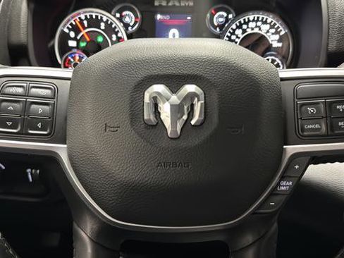 Used 2022 RAM 2500 Big Horn w/ Night Edition AWD/4WD image 15