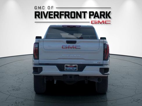 Used 2026 GMC Sierra 2500 AT4 w/ AT4 Premium Plus Package AWD/4WD image 4