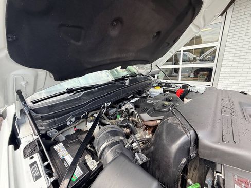 Used 2024 RAM 2500 Laramie w/ Safety Group AWD/4WD image 42