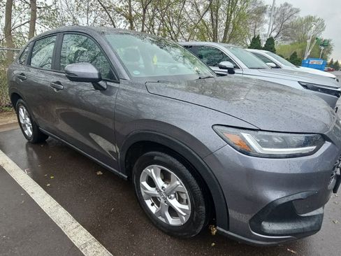 Used 2024 Honda HR-V LX image 2