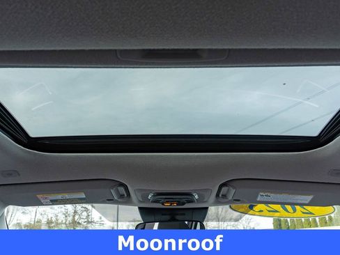 Used 2023 Toyota Corolla Cross LE w/ Moonroof Package AWD/4WD image 11
