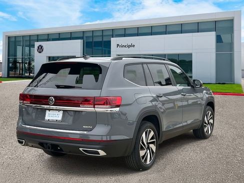 New 2026 Volkswagen Atlas SE FWD image 3