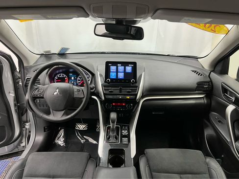Used 2023 Mitsubishi Eclipse Cross SE image 32