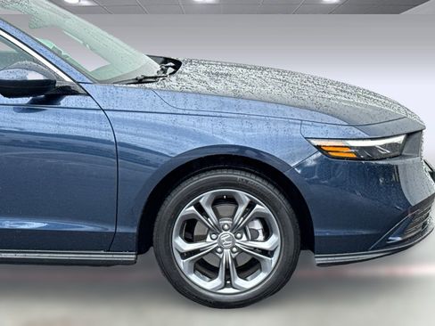 Certified 2023 Honda Accord EX image 33
