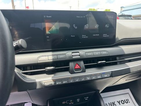 Used 2025 Kia K4 FWD image 25