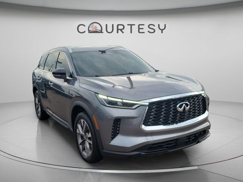 Certified 2023 INFINITI QX60 Luxe w/ Performance Audio Package FWD image 4