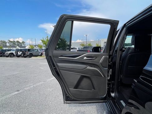 Used 2023 Cadillac Escalade Sport AWD/4WD image 59