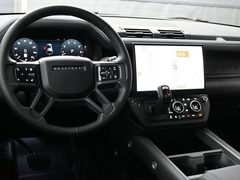 New 2026 Land Rover Defender 110 S AWD/4WD image 7