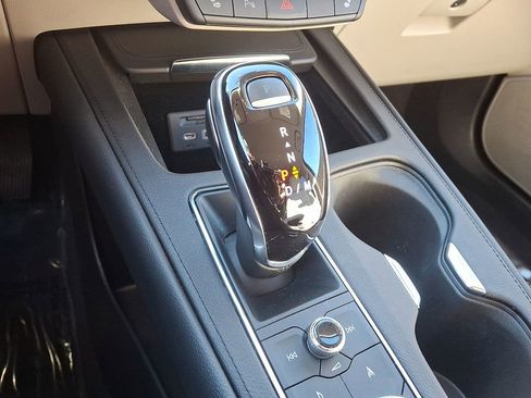 Certified 2022 Cadillac XT4 Luxury w/ Cold Weather Package image 15