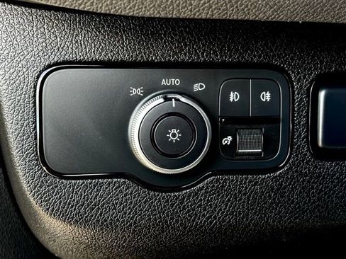 Used 2025 Mercedes-Benz Sprinter 3500 image 17