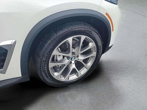 Used 2025 BMW X5 xDrive40i w/ Climate Comfort Package AWD/4WD image 36