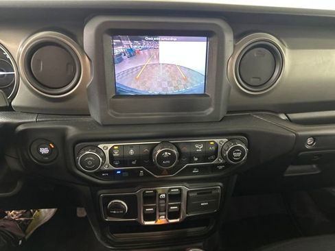 Used 2023 Jeep Wrangler Unlimited w/ Cold Weather Group image 22