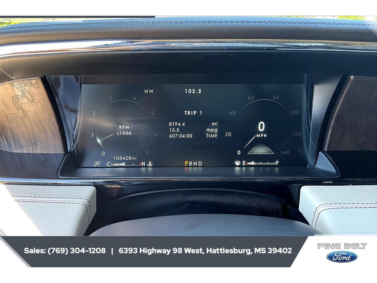 Used 2018 Lincoln Navigator Select w/ Technology Package RWD image 14