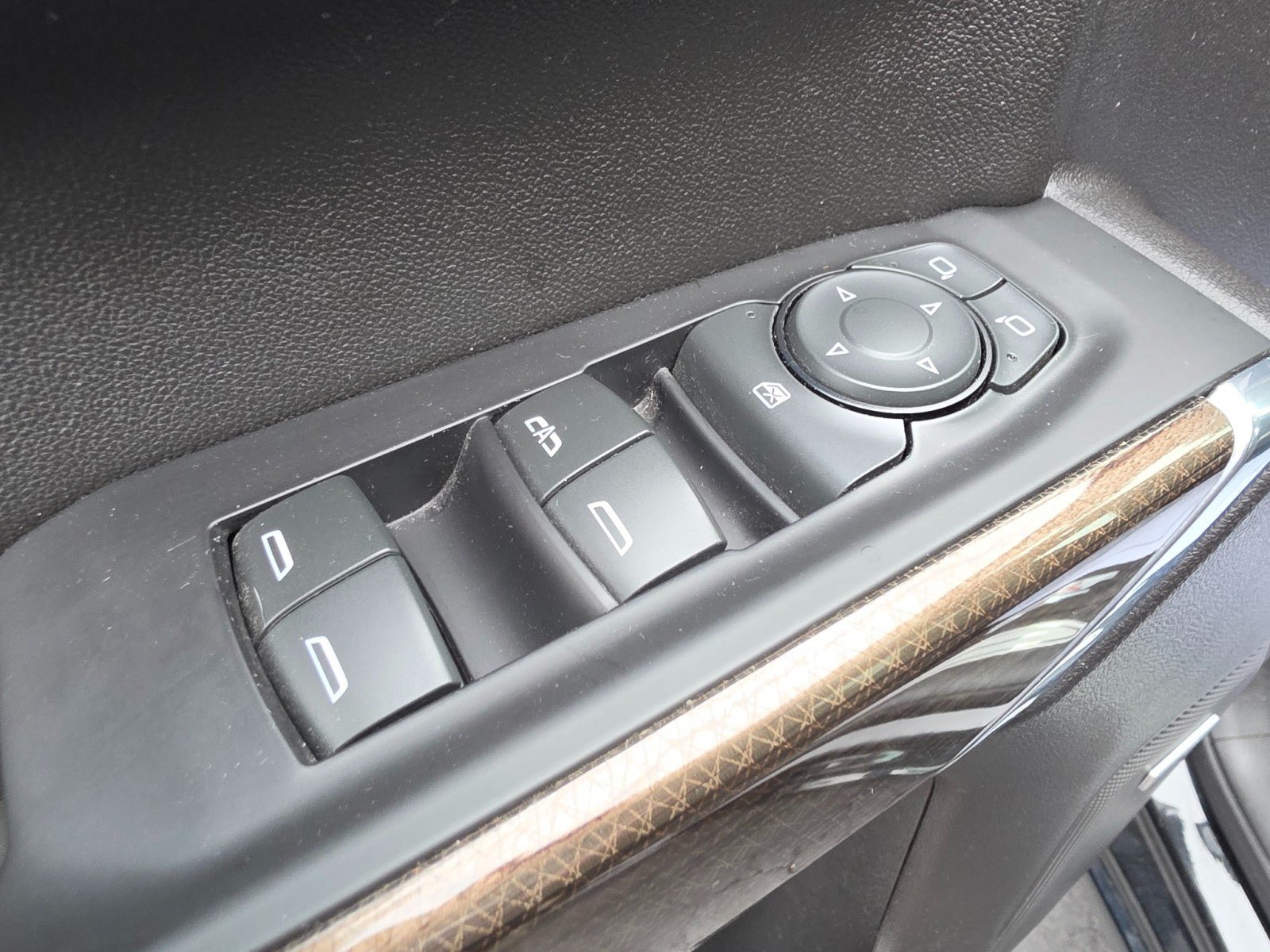 Used 2020 Chevrolet Silverado 1500 RST AWD/4WD image 33