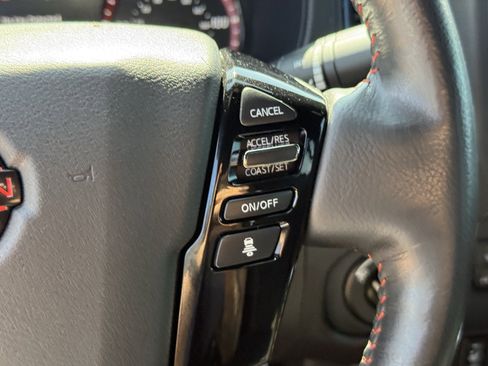 Used 2022 Nissan Frontier PRO-4X AWD/4WD image 17