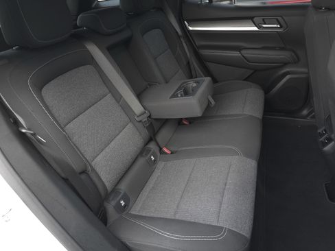 Used 2025 GMC Terrain Elevation image 32