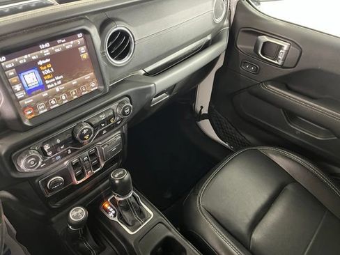 Used 2023 Jeep Wrangler Unlimited Sahara w/ Cold Weather Group AWD/4WD image 35