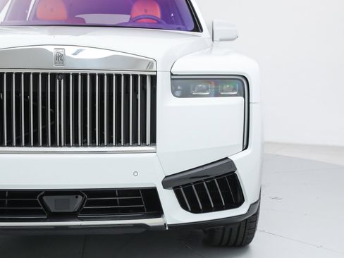 Used 2026 Rolls-Royce Cullinan image 10