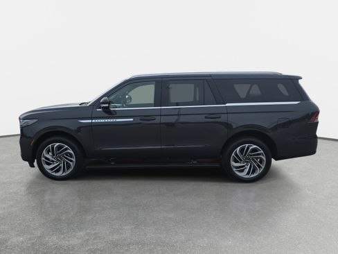 New 2025 Lincoln Navigator L Reserve image 8