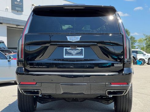 Used 2025 Cadillac Escalade ESV Sport Platinum w/ LPO, ONYX Package AWD/4WD image 6