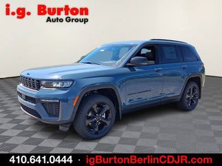 New 2026 Jeep Grand Cherokee Limited w/ Limited Altitude Package AWD/4WD video 2
