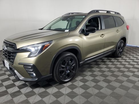 Used 2025 Subaru Ascent Bronze Edition w/ Popular Package #2 AWD/4WD image 8