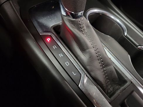 Used 2020 Chevrolet Equinox LT FWD image 16
