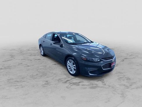 Used 2016 Chevrolet Malibu LT FWD image 3