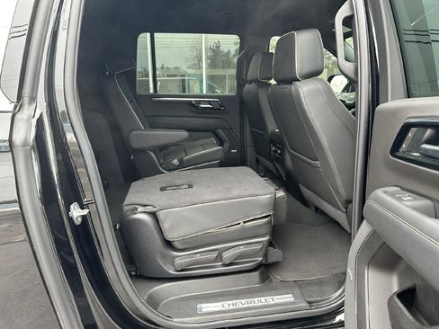 Certified 2025 Chevrolet Suburban Premier image 42