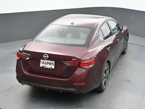 Used 2024 Nissan Sentra SV FWD image 31