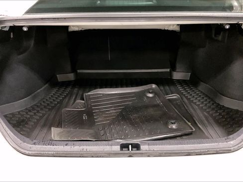 Used 2022 Toyota Camry SE w/ Cold Weather Package FWD image 33