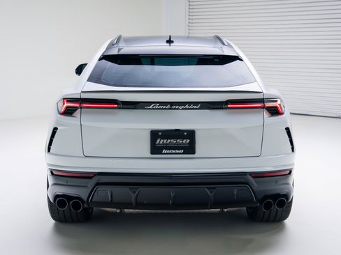 Used 2022 Lamborghini Urus image 26