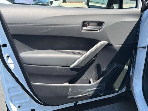 New 2026 Toyota Corolla Cross XLE w/ Convenience Package FWD image 19