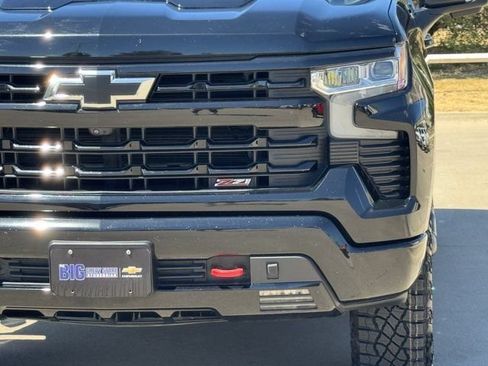 Used 2023 Chevrolet Silverado 1500 LT Trail Boss w/ Convenience Package II AWD/4WD image 10