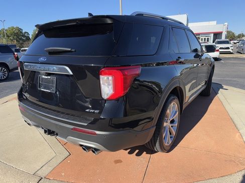 Used 2022 Ford Explorer Platinum w/ Equipment Group 601A image 6
