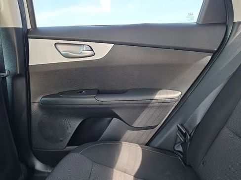 Used 2024 Kia Forte LXS w/ LXS Technology Package FWD image 11