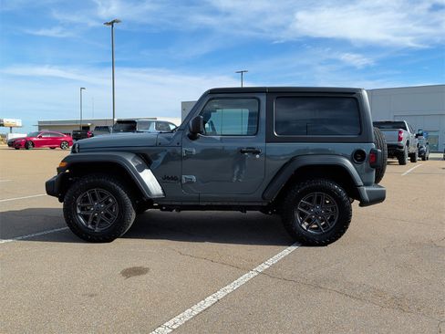 Used 2024 Jeep Wrangler Sport S image 5
